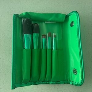 NEW Sephora brush set